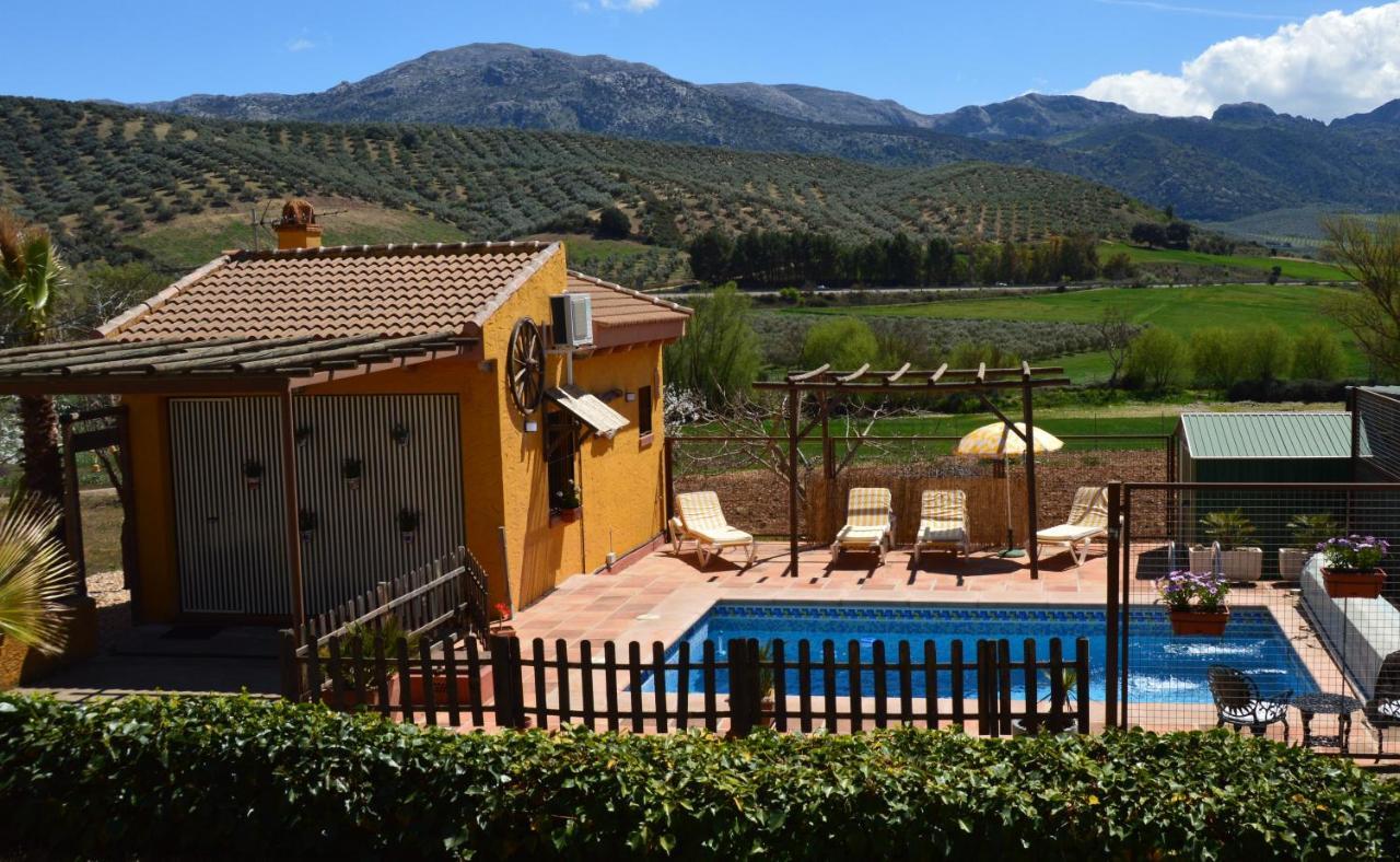 Cortijo Petra Bed & Breakfast Villanueva del Rosario Екстериор снимка