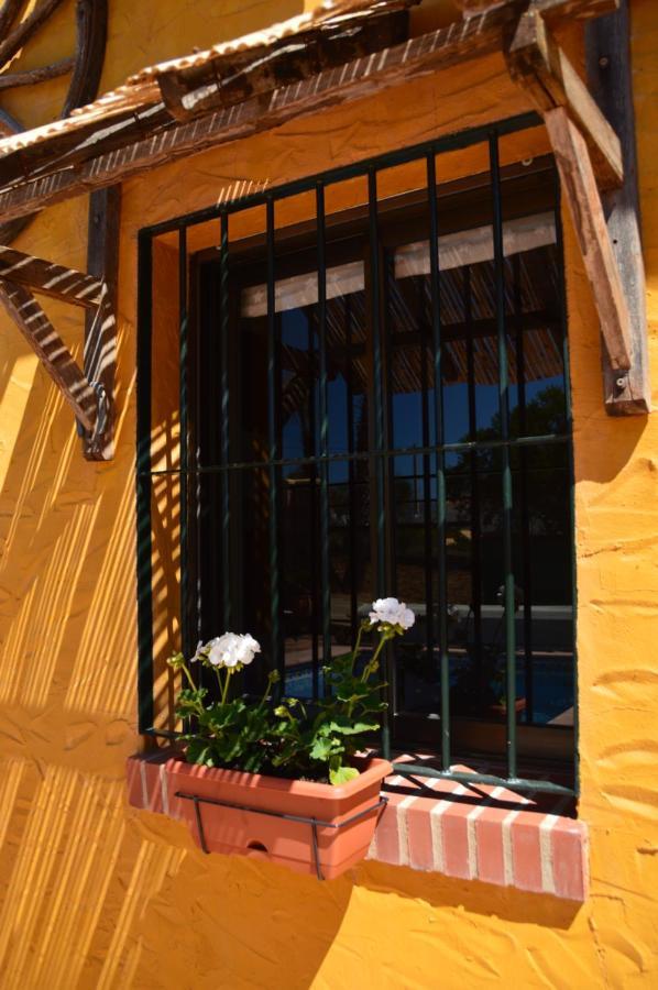 Cortijo Petra Bed & Breakfast Villanueva del Rosario Екстериор снимка