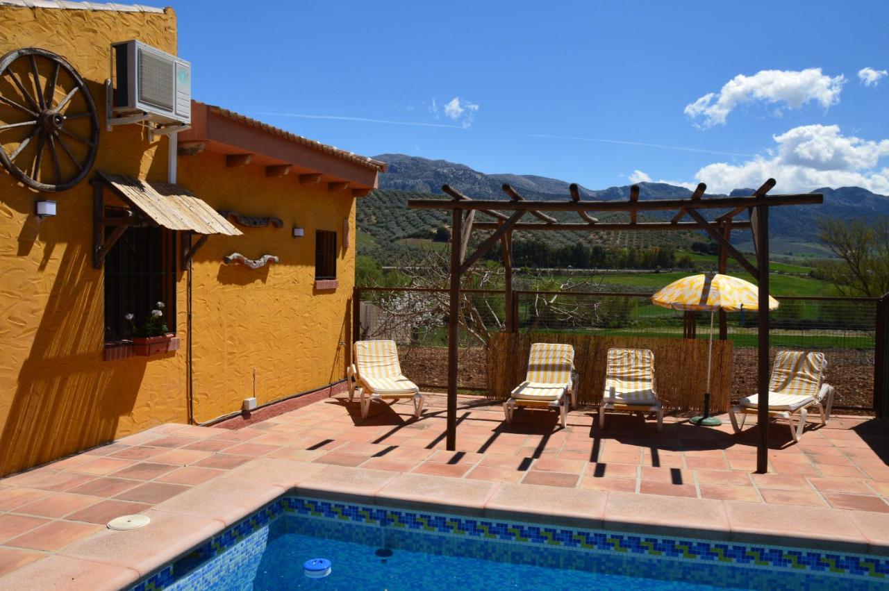Cortijo Petra Bed & Breakfast Villanueva del Rosario Екстериор снимка